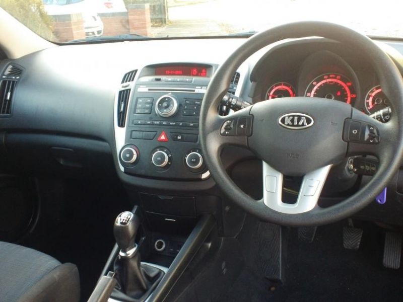 2011 KIA Ceed 1.6 image 4