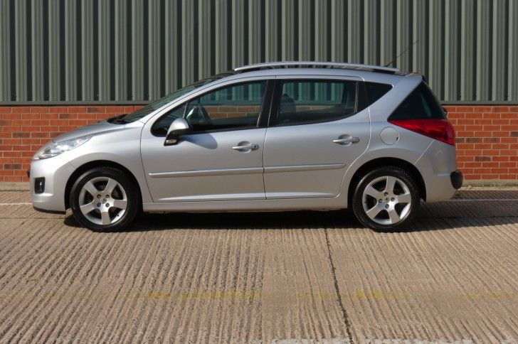 2010 Peugeot 207 SW 1.6 HDi Sport 5dr image 2