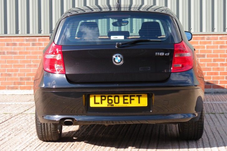2011 BMW 1 SERIES 2.0 118d Sport 3dr image 3