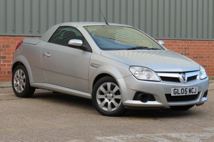2005 Vauxhall Tigra 1.4 i 16v 2dr image 1