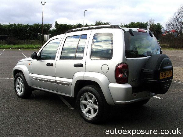 2004 Jeep Cherokee 2.8 CRD image 3