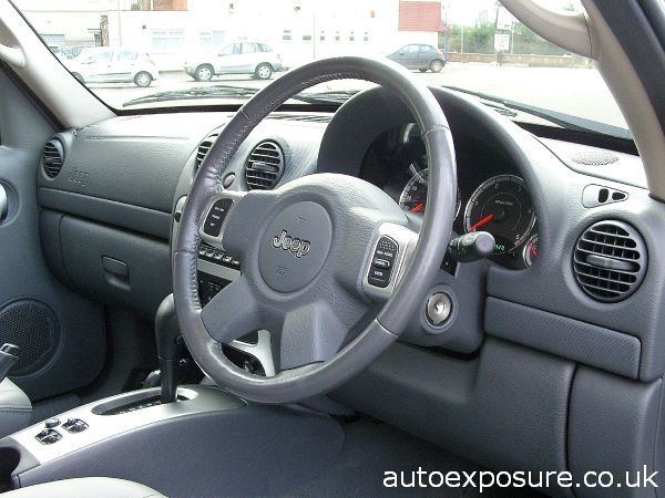 2004 Jeep Cherokee 2.8 CRD image 4