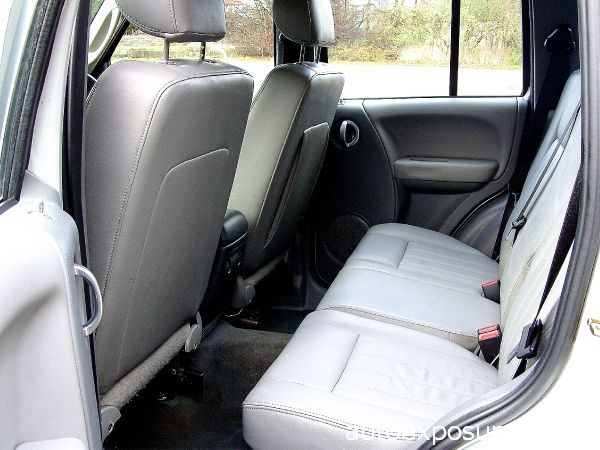 2004 Jeep Cherokee 2.8 CRD image 5