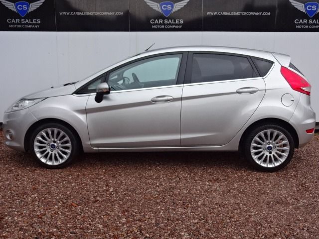 2012 FORD FIESTA 1.4 TITANIUM TDCI 5d image 2