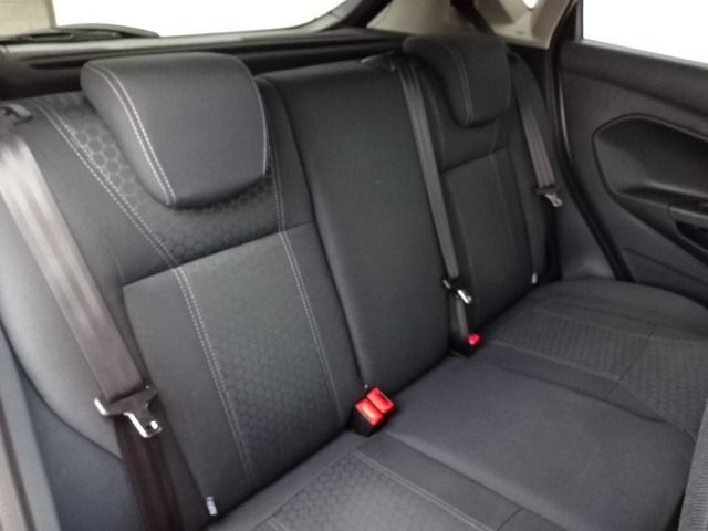 2012 FORD FIESTA 1.4 TITANIUM TDCI 5d image 5