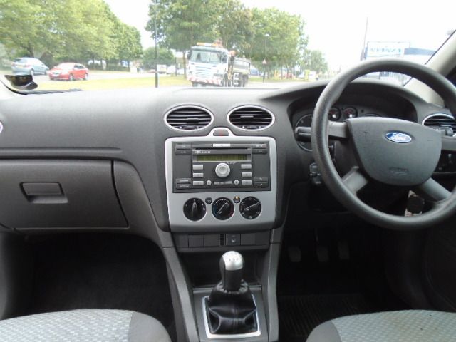 2006 Ford Focus LX TDCI image 4