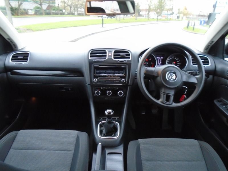 2011 Volkswagen Golf TDi SE TDI image 4