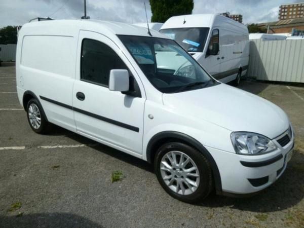 2011 VAUXHALL COMBO VAN 1.3 2000 SE CDTI image 1