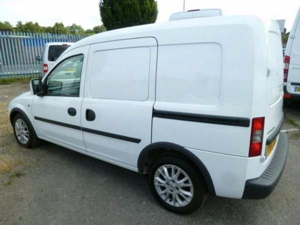 2011 VAUXHALL COMBO VAN 1.3 2000 SE CDTI image 3