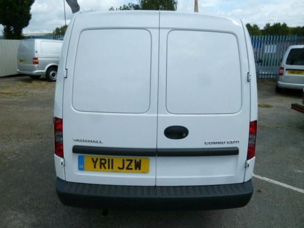 2011 VAUXHALL COMBO VAN 1.3 2000 SE CDTI image 4
