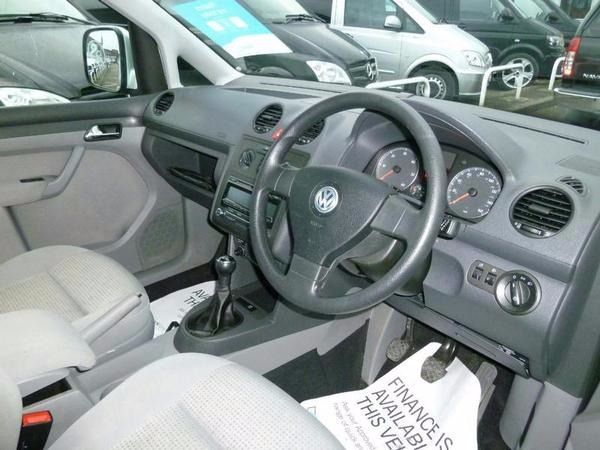 2010 VOLKSWAGEN CADDY MAXI 1.9 LIFE TDI image 4