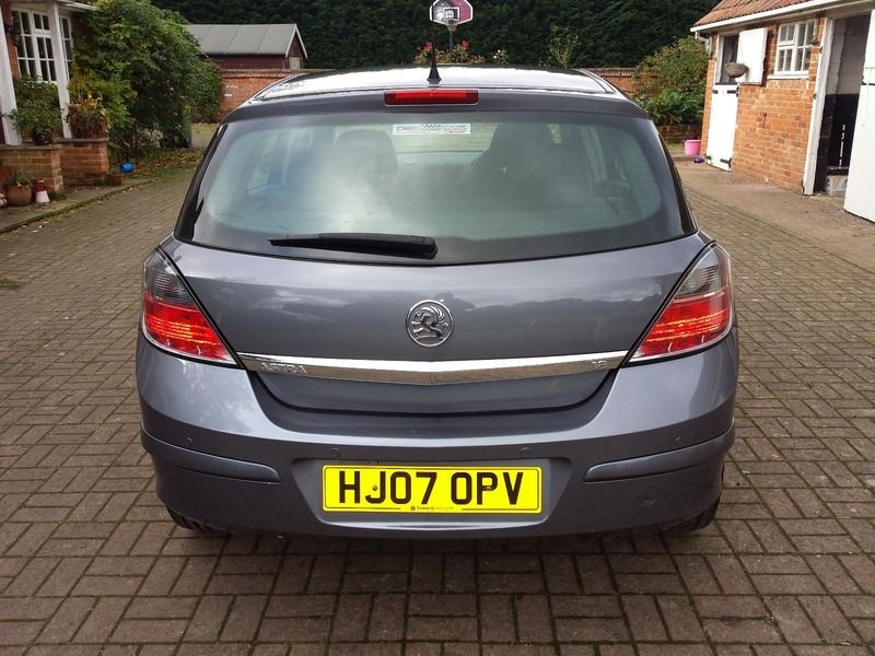2007 Vauxhall Astra Design 16V image 3
