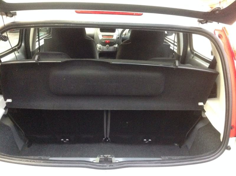 2011 Peugeot 107 image 5