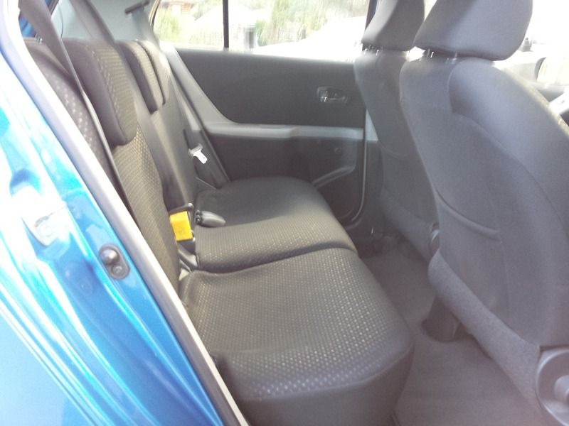 2010 Toyota Yaris TR Vvt-i image 5