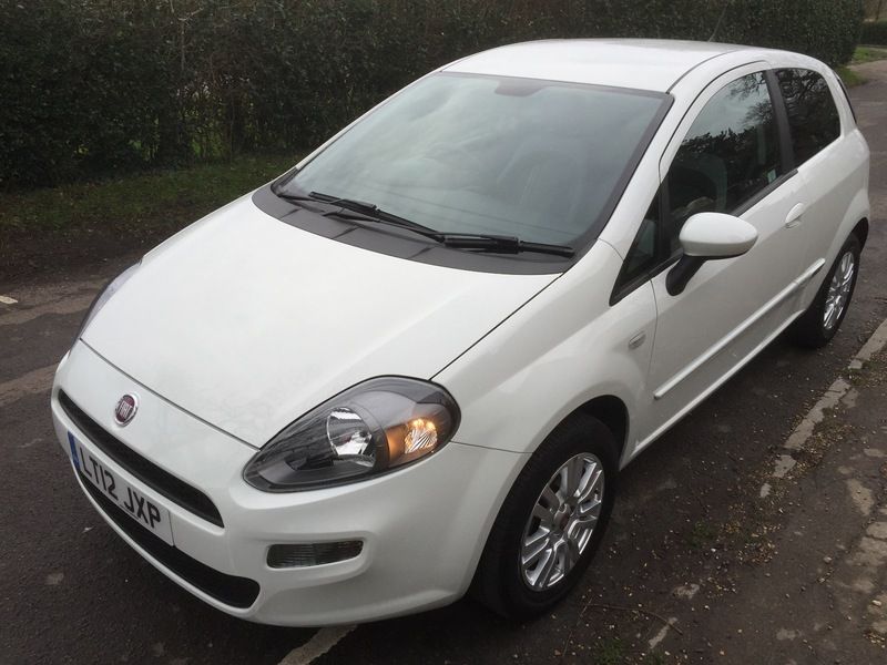 2012 Fiat Punto Easy image 1