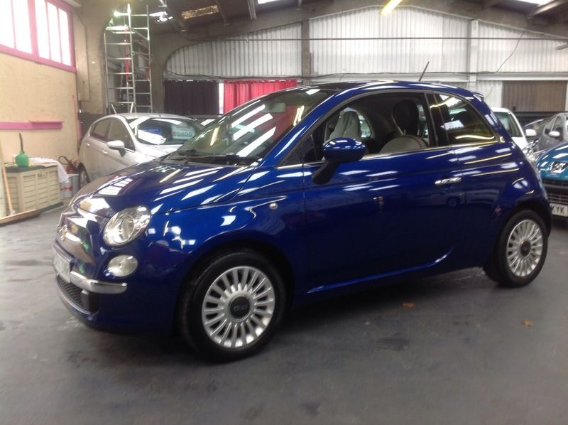 2009 Fiat 500 Lounge image 1