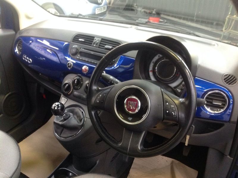 2009 Fiat 500 Lounge image 4