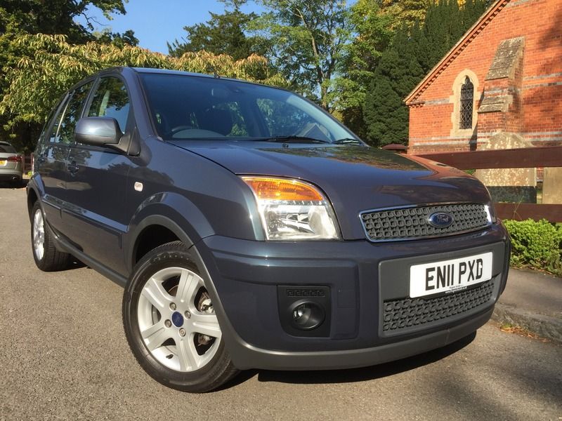 2011 Ford Fusion Zetec image 1