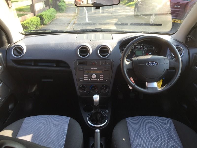 2011 Ford Fusion Zetec image 4