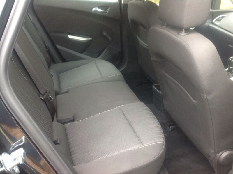 2011 Vauxhall Astra Exclusiv Cdti Ecoflex S/S image 5