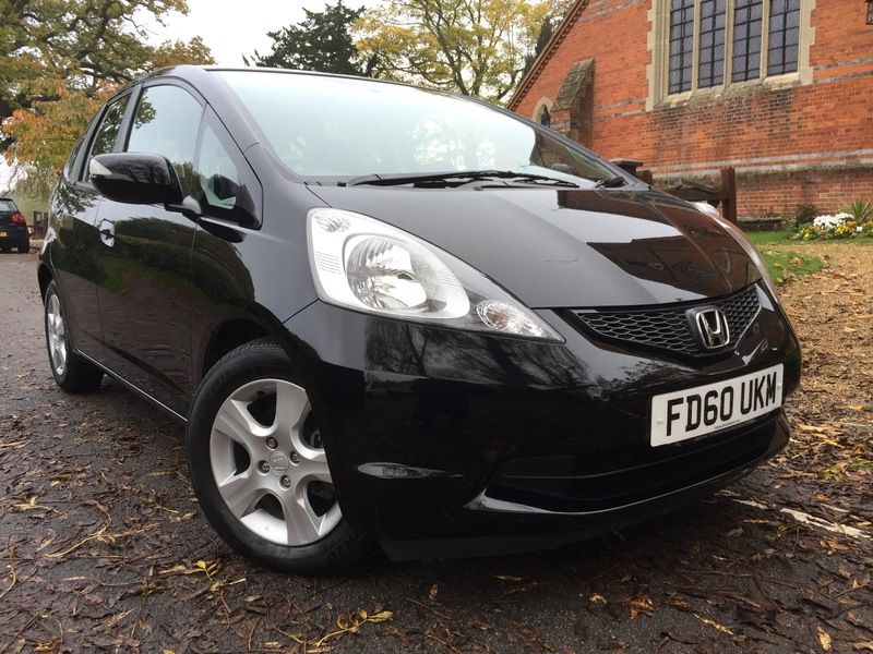 2011 Honda Jazz I-vtec ES image 1