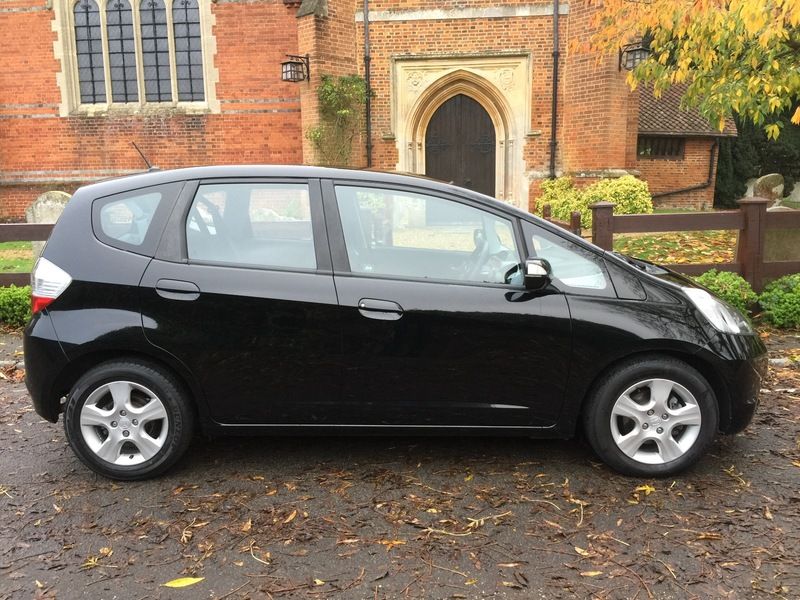 2011 Honda Jazz I-vtec ES image 2