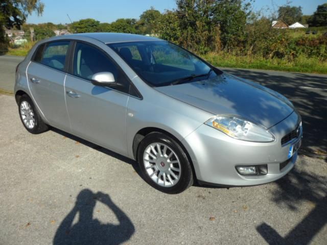 2010 FIAT BRAVO 1.4 DYNAMIC 16V 90 5d image 1