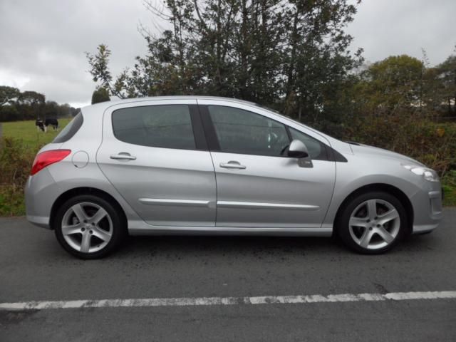 2010 PEUGEOT 308 1.6 SPORT 5d image 2
