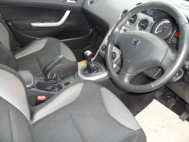 2010 PEUGEOT 308 1.6 SPORT 5d image 4