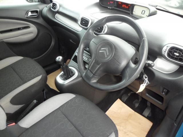 2010 CITROEN C3 1.4 VTR PLUS 5d image 4