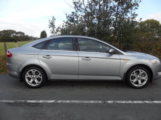 2010 FORD MONDEO 2.0 TITANIUM 140 TDCI 5d image 2