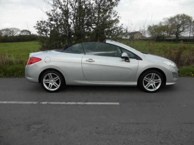 2009 PEUGEOT 308 2.0 CC SE HDI 2d image 2