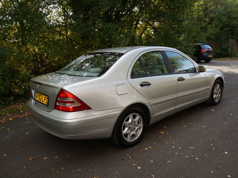 2002 MERCEDES C220 CDI image 3