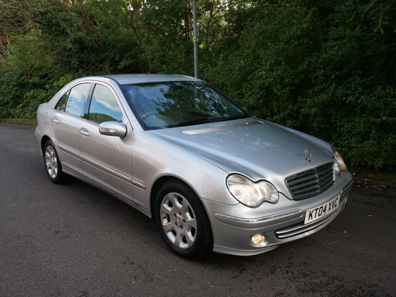 2004 MERCEDES C200 CDI image 1