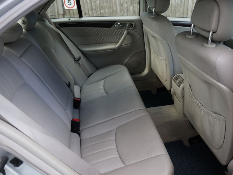 2004 MERCEDES C200 CDI image 5
