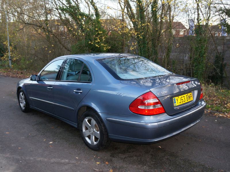 2003 MERCEDES E320 CDI AVANTGARDE image 3