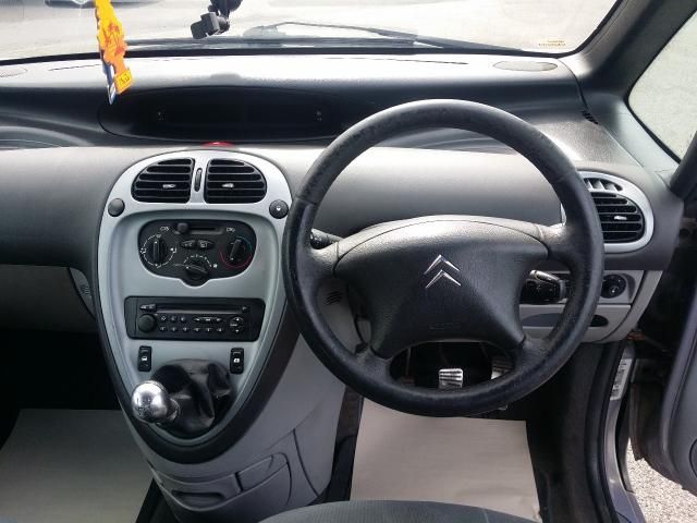 2004 CITROEN XSARA PICASSO 2.0 image 4