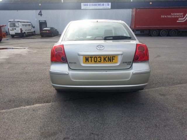 2003 TOYOTA AVENSIS 1.8 T3-S VVT-I 5d image 3
