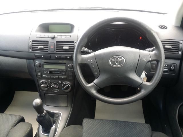 2003 TOYOTA AVENSIS 1.8 T3-S VVT-I 5d image 4