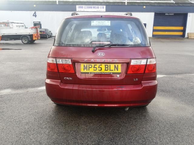 2005 KIA CARENS 2.0 LE 16V CRDI 5d image 3