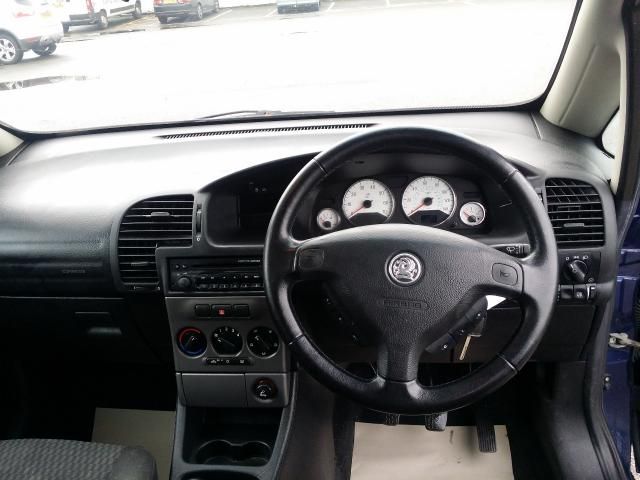 2005 VAUXHALL ZAFIRA 1.6 DESIGN 16V 5d image 4