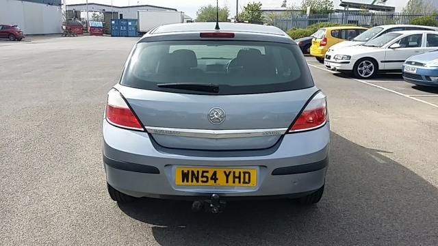 2004 VAUXHALL ASTRA 1.4 CLUB 16V TWINPORT 5d image 3