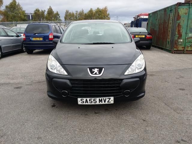 2005 PEUGEOT 307 1.6 S 5d image 1
