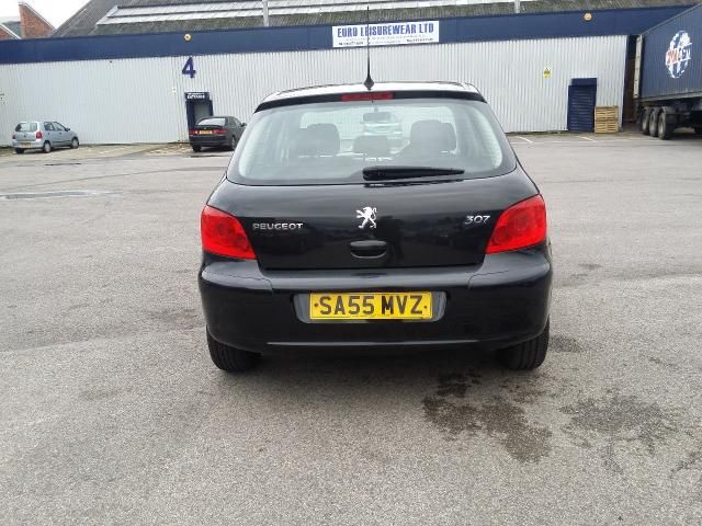 2005 PEUGEOT 307 1.6 S 5d image 3