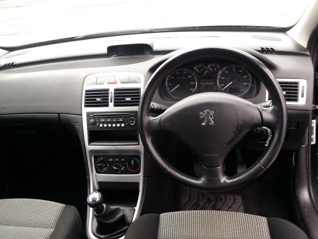2005 PEUGEOT 307 1.6 S 5d image 4