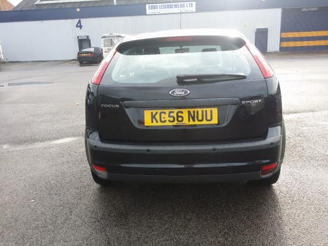 2006 FORD FOCUS 1.8 SPORT 5d image 3