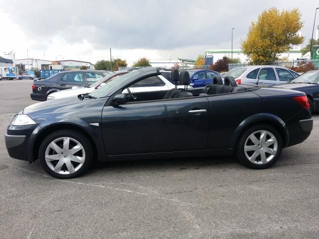 2006 RENAULT MEGANE 1.6 DYNAMIQUE VVT 2d image 2