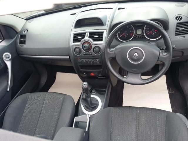 2006 RENAULT MEGANE 1.6 DYNAMIQUE VVT 2d image 4