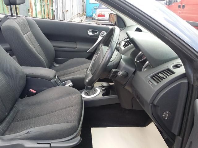 2006 RENAULT MEGANE 1.6 DYNAMIQUE VVT 2d image 5