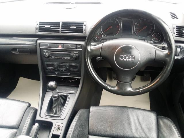 2004 AUDI A4 1.9 TDI SPORT 4d image 4